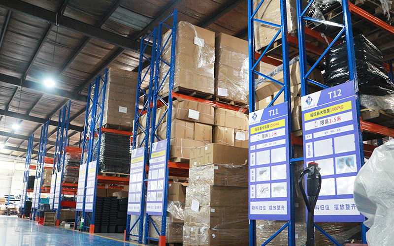 golf cart supplier warehouse supporting fast delivery for electric golf car orders